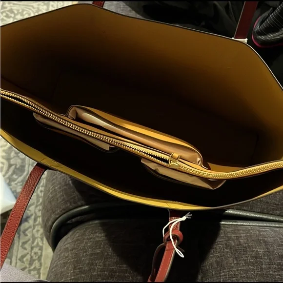 NWT Tory Burch Leather PERRY TRIPLE COMPARTMENT TOTE BAG NEW With tag dust bag - Picture 7 of 10